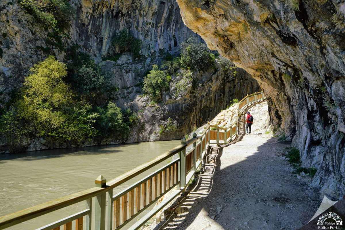 TAGESAUSFLUG RAFTING - KÖPRÜLÜ CANYON TOUR